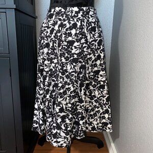 Apostrophe Skirt Size 12 Blk White Floral Flowy Cottagecore Chic Light Academia
